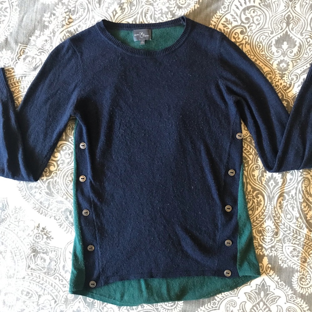 Navy/Green Sweater